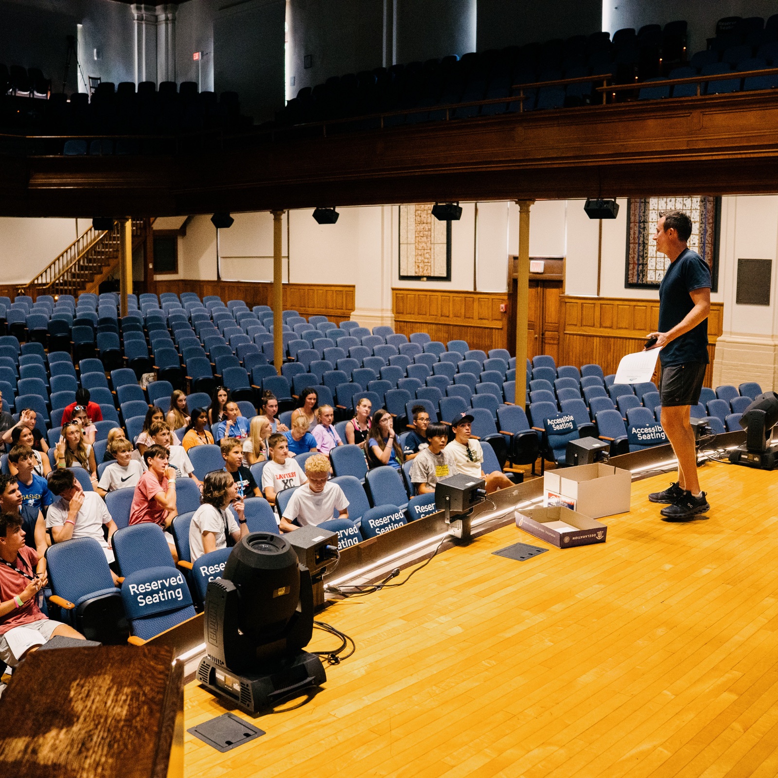 Tim Bayley working with runners at Bluegrass Running Camp